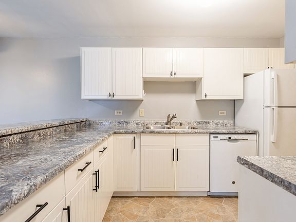 2nd image of 1362 Cunat Ct APT 2C
