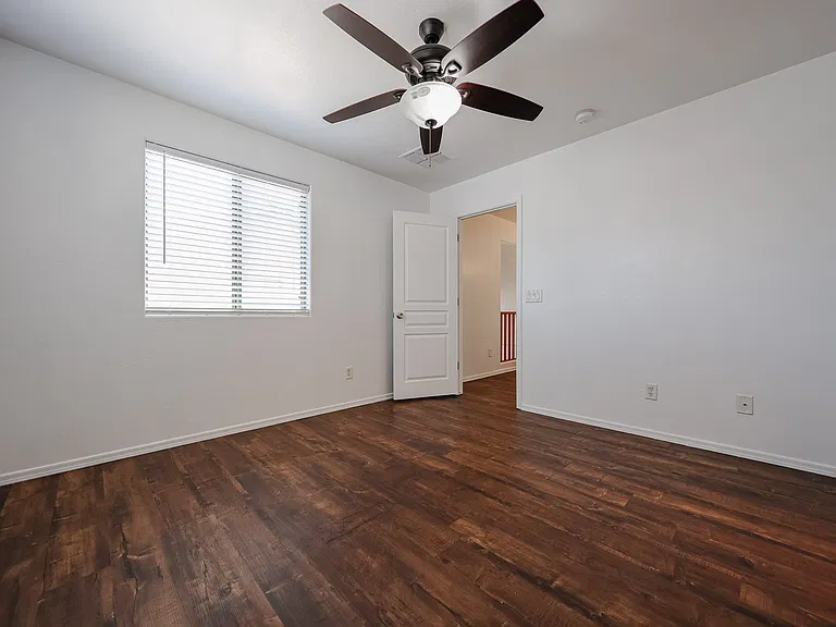 3402 S 82nd Ln — Photo 16