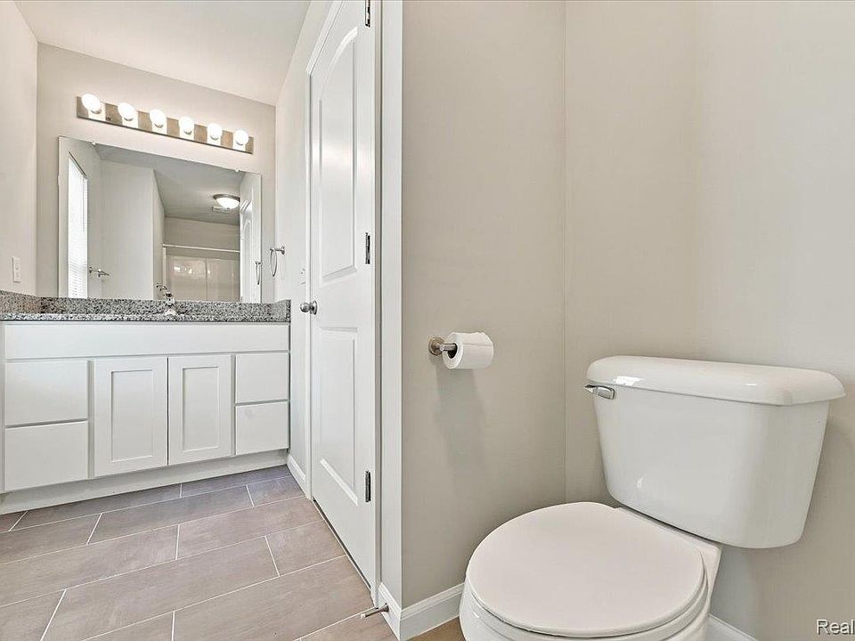 13329 Stamford Rd, photo 18