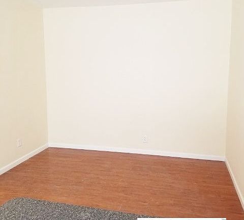 5th image of 31-49 33rd St #3F
