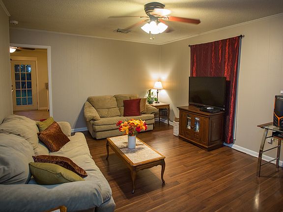 2nd image of 113 Notre Dame Dr