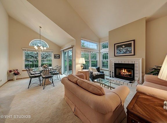 4th image of 30W096 Fairfax Ct