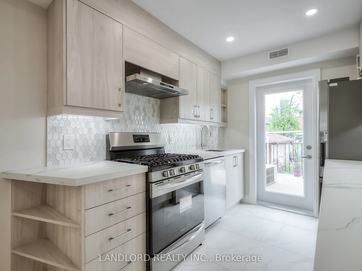 2 bed, $2,350 — Photo 2