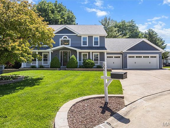 3rd image of 32 Muirfield Hill Ct S