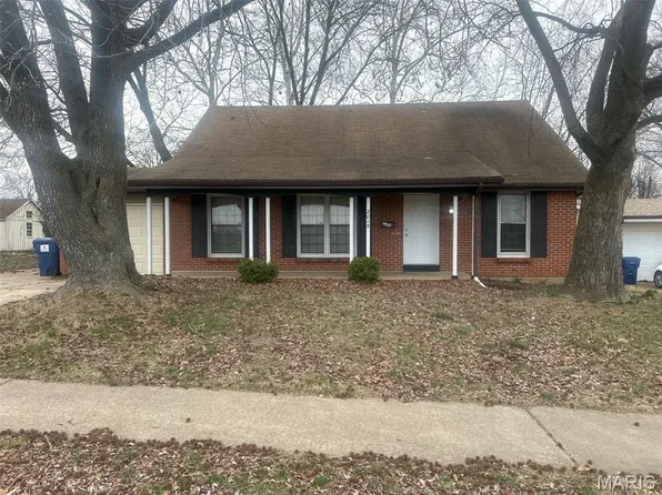 2015 Derhake Rd, Florissant, MO 63033