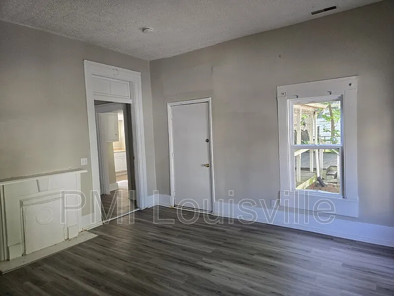 451 N 25th St — Photo 14