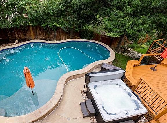 5th image of 2603 Lovett Ln