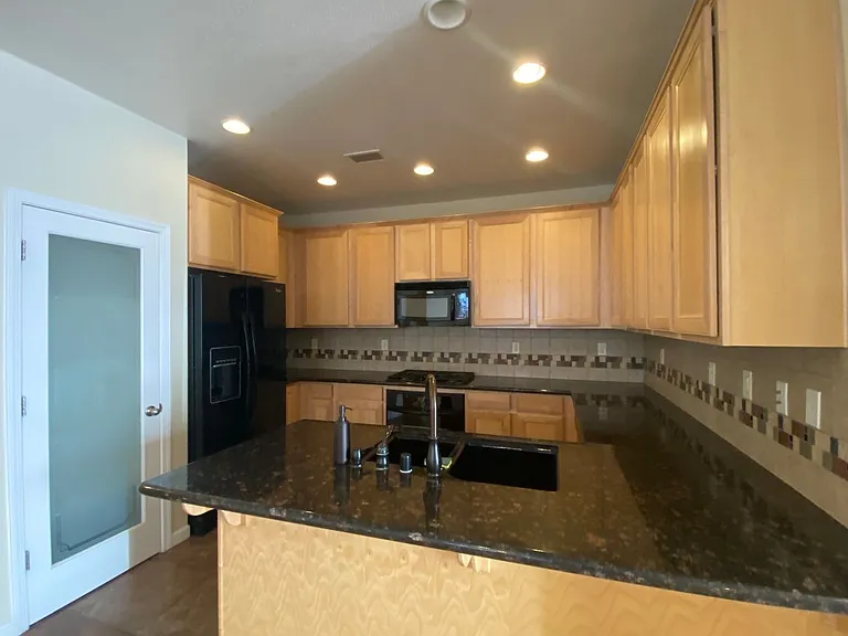 11170 Messina Way — Photo 2