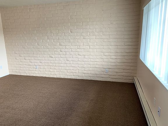 3rd image of 909 Carlisle Blvd SE APT A