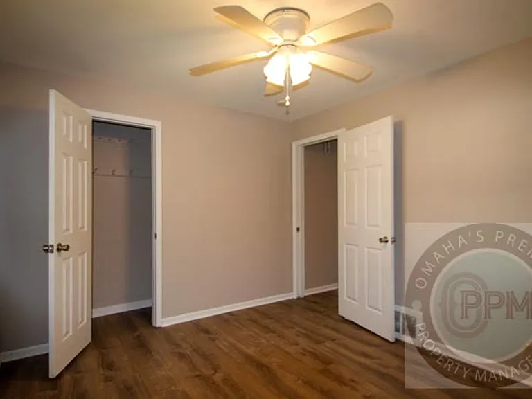 2409 Washington St — Photo 11