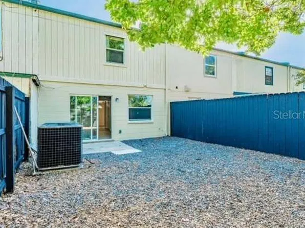 5227 Tennis Court Cir, Tampa, FL 33617