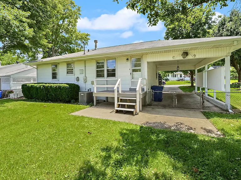 135 Saint Maurice Ln — Photo 4
