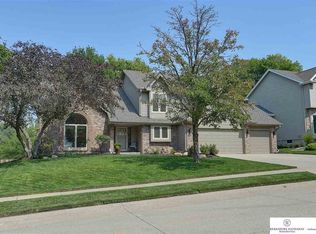 15744 Farnam St, Omaha, NE 68118