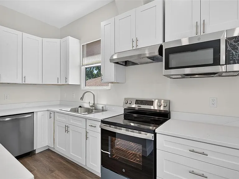 3022 W Douglas St — Photo 4