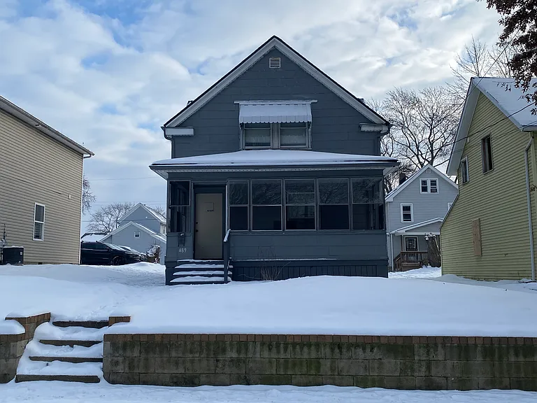 489 Sumner St — Photo 12