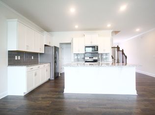 (Undisclosed Address), Hendersonville, NC 28792