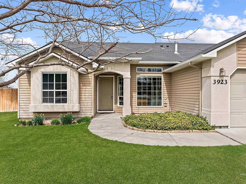 1st image of 3923 Chatham Ct