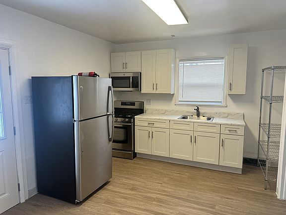 2nd image of 4640 S Acoma St #C