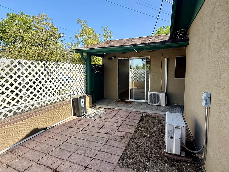 Greenview Ln — Photo 7