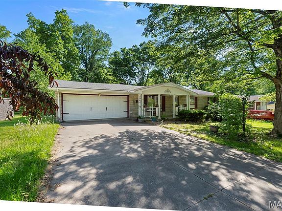2nd image of 1960 Briarwood Dr