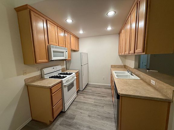 5th image of 2012-2038 SW Salmon Ave #2018
