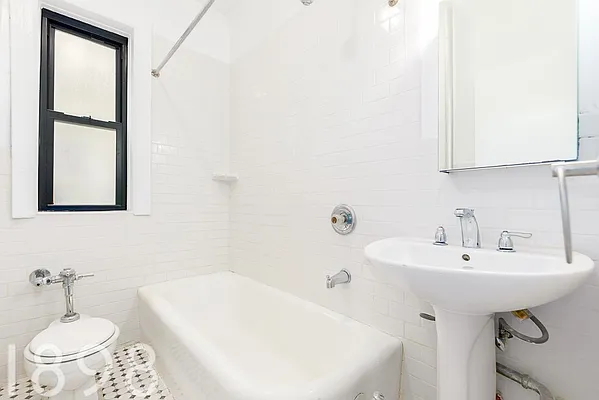 Rented by A&E Real Estate Management | media 5