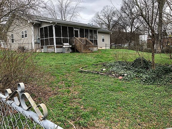 3rd image of 10350 Walden St