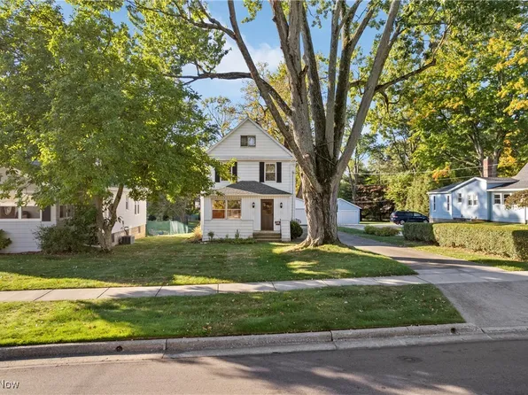 1348 Grant Ave, Cuyahoga Falls, OH 44223