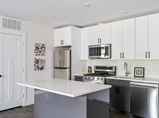 317 Belgrade Ave #KAXKA7S8X, Roslindale, MA 02131