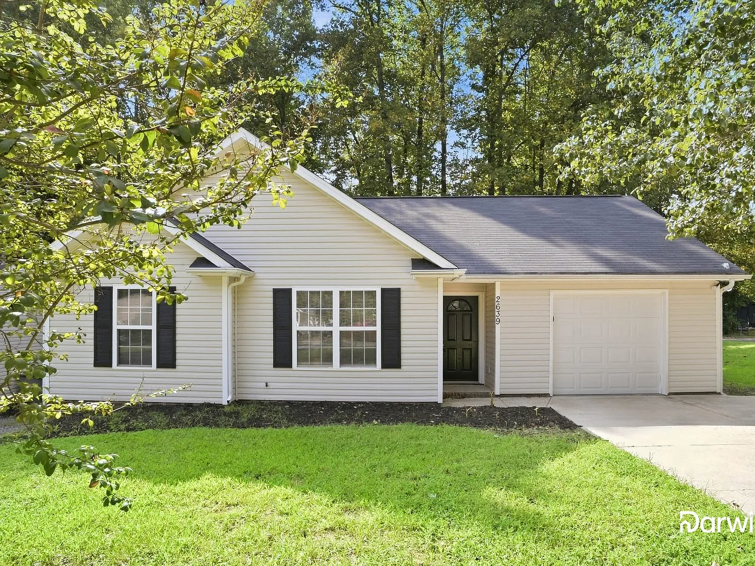 3 bed, 2.0 bath, 1093 sqft, $1,810 — Photo 1