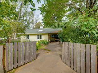 815 18th St NE, Salem, OR 97301