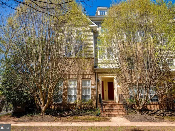 7168 Little Thames Dr, Gainesville, VA 20155