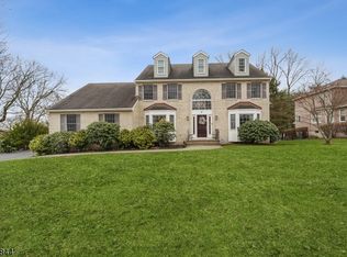 2 Justin Dr, East Hanover, NJ 07936