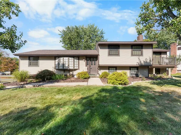 201 Horseshoe Cir, Bridgeville, PA 15017
