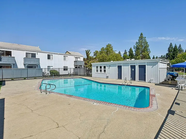 Rosemont Terrace — Photo 34