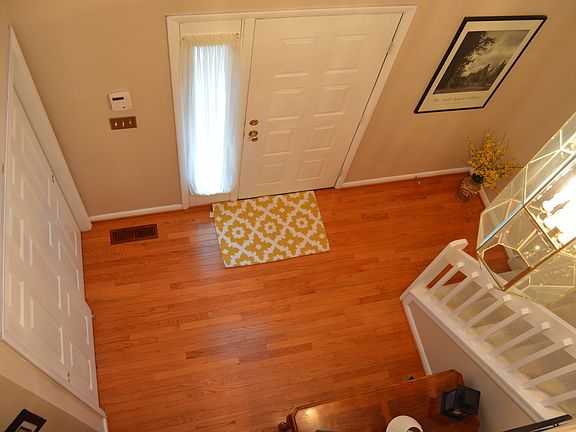 3rd image of 66 Yellowwood Dr