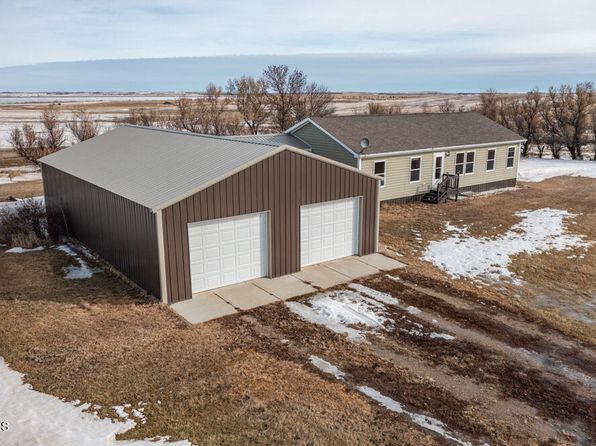2042 7th St NW, Turtle Lake, ND 58575