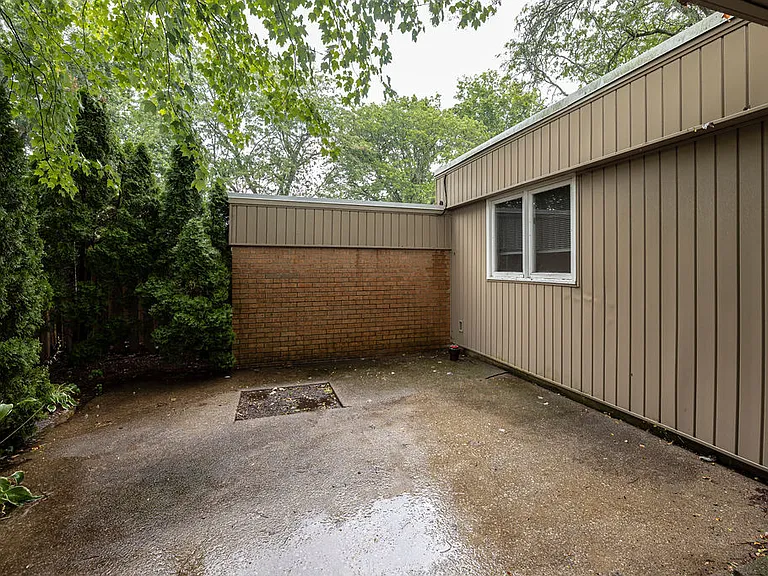 Woodside Terrace Apartments — Photo 15