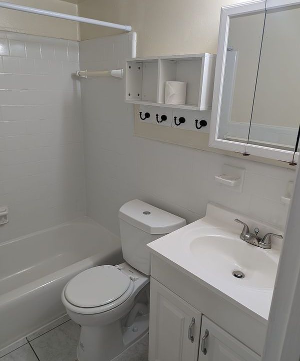 1st image of 3210 S 28th St APT 304