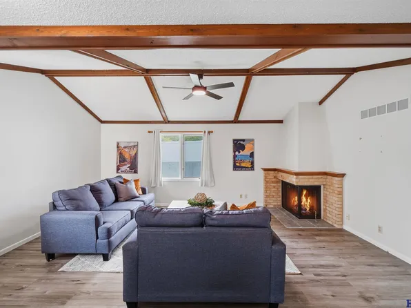1811 Normandy Ln, Lincoln, NE 68512