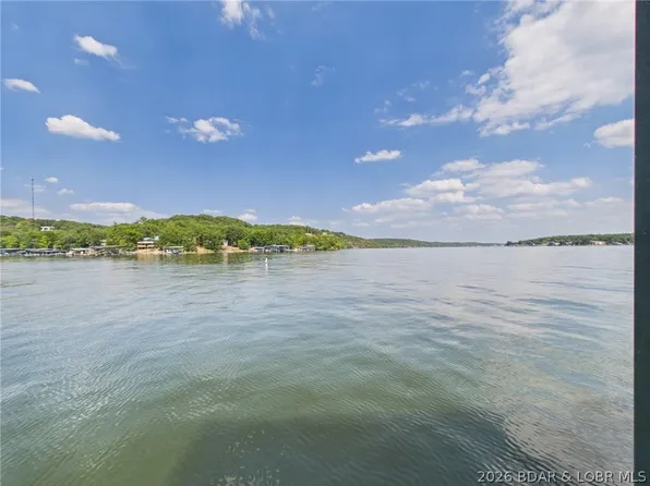 536 Shawnee View Dr, Sunrise Beach, MO 65079