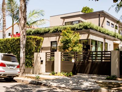 9015 Dorrington Ave, West Hollywood, CA, 90048