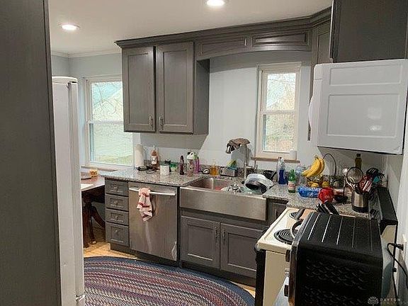 4th image of 322 Grove Ct