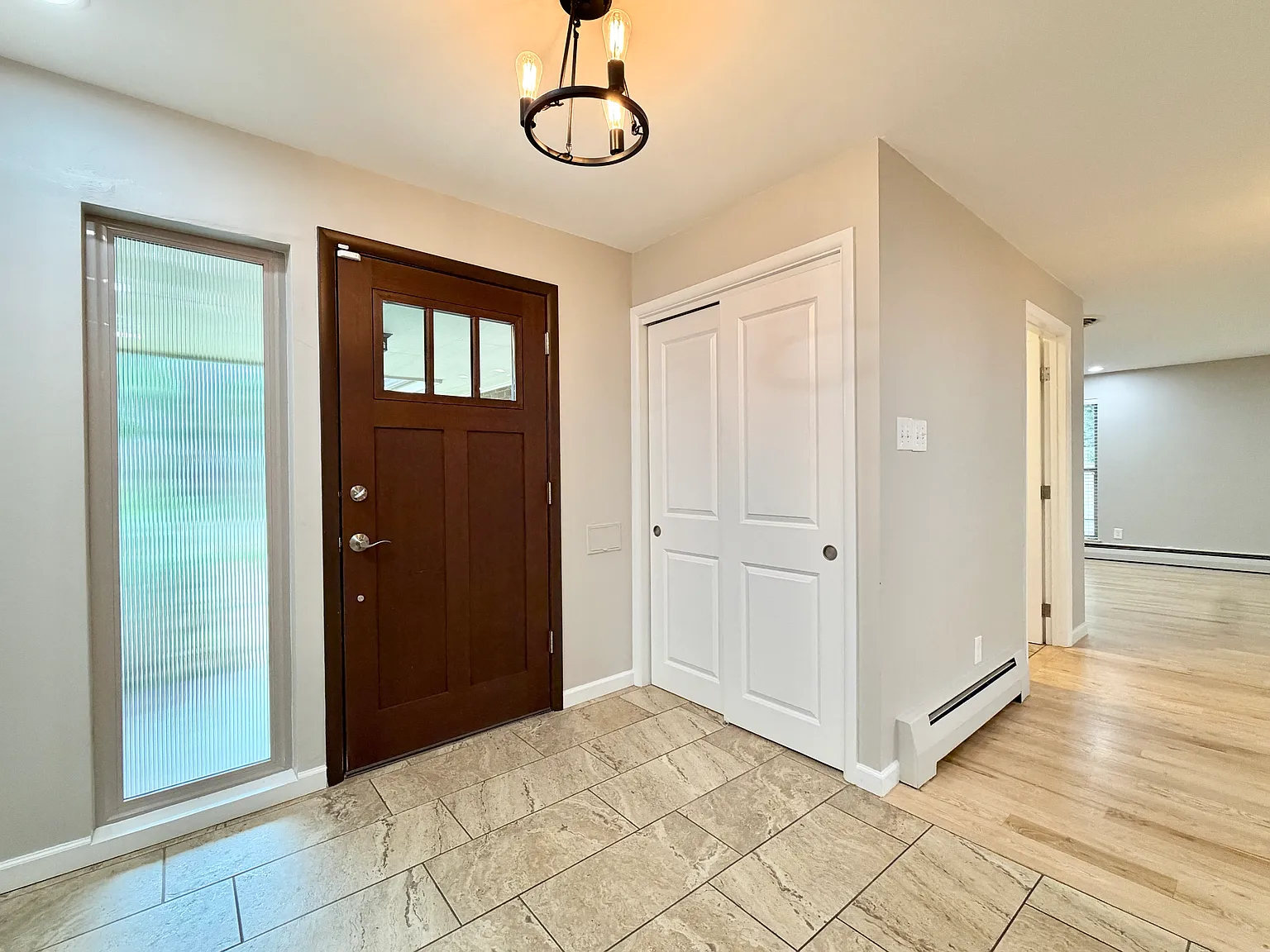 4 bed, 3143 sqft, $5,990 — Photo 4