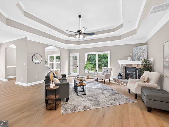5th image of 1214 Ridge Hollow Ln