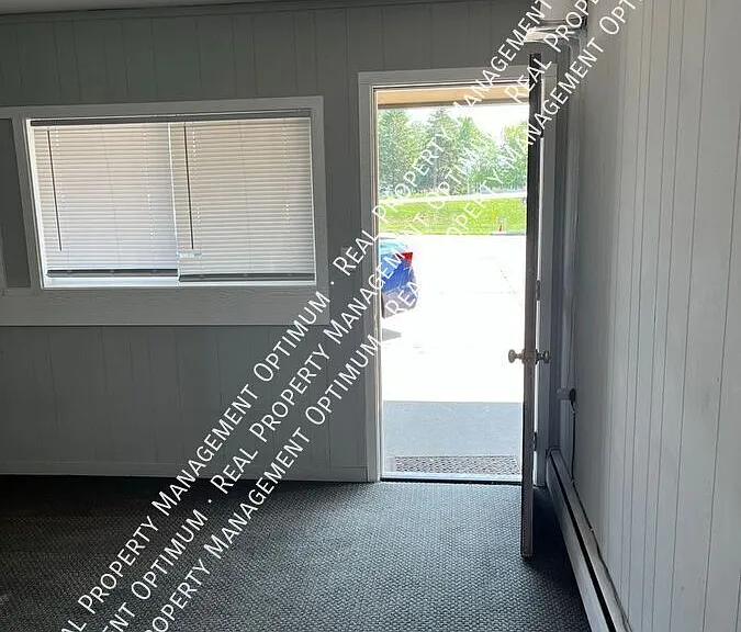 806 W 5th St #22 — Photo 5