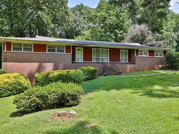 2nd image of 3071 Brownmoore Dr SW
