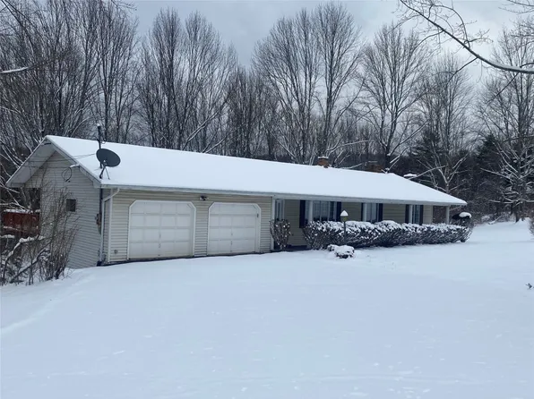 210 Mason Rd, Vestal, NY 13850