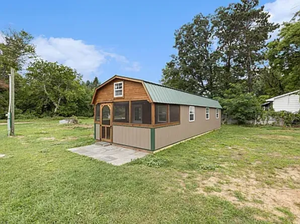 125 S 2nd St, Mesick, MI 49668