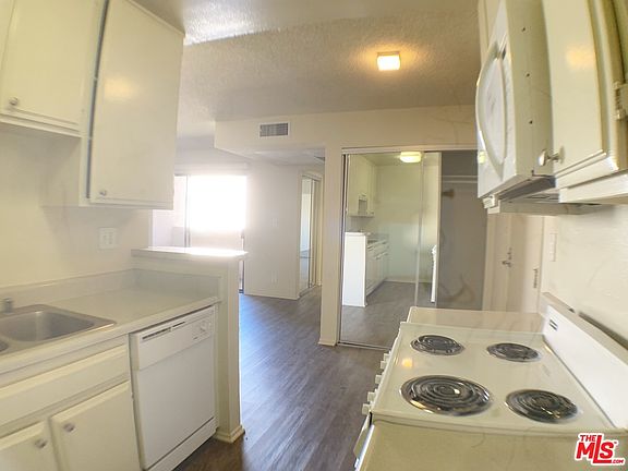 3rd image of 3745 Glendon Ave #301A